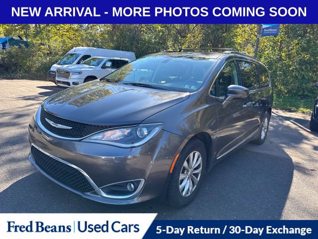 Used 2019 Chrysler Pacifica Touring-L FWD image 5