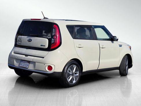 Used 2017 Kia Soul EV + w/ Sun & Fun Package image 4