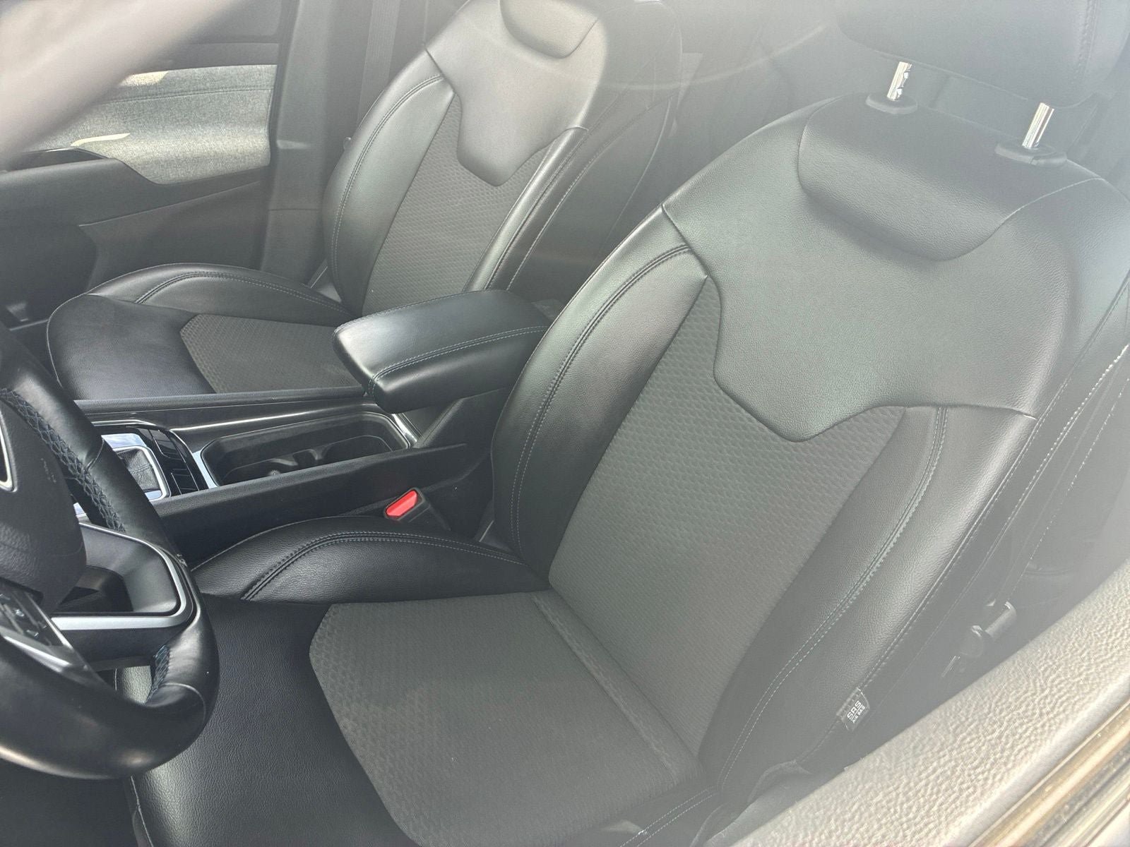 Used 2022 Jeep Compass Latitude w/ Convenience Group FWD image 11