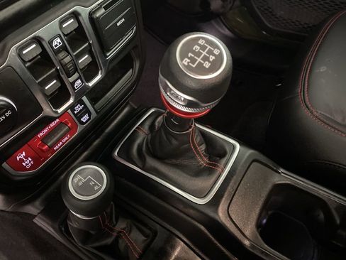 Used 2023 Jeep Wrangler Unlimited Rubicon w/ Cold Weather Group image 6