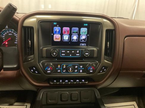 Used 2016 Chevrolet Silverado 1500 High Country w/ High Country Premium Package AWD/4WD image 23