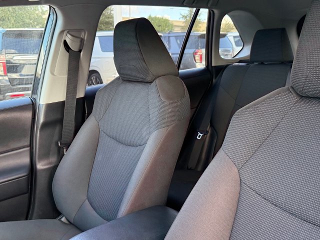 Used 2025 Toyota RAV4 LE AWD/4WD image 16