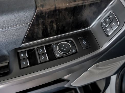 Used 2025 Ford F250 Lariat AWD/4WD image 46
