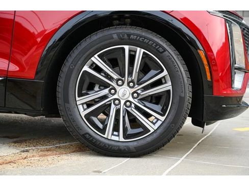 New 2026 Cadillac Lyriq Luxury image 8