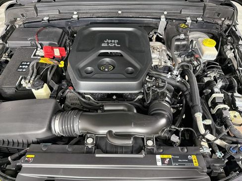 Used 2021 Jeep Wrangler Unlimited Sport AWD/4WD image 29