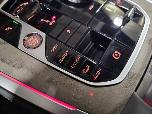 New 2026 BMW X7 M60i image 22