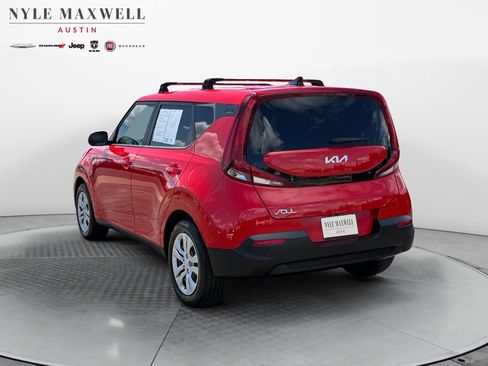 Used 2022 Kia Soul LX FWD image 14