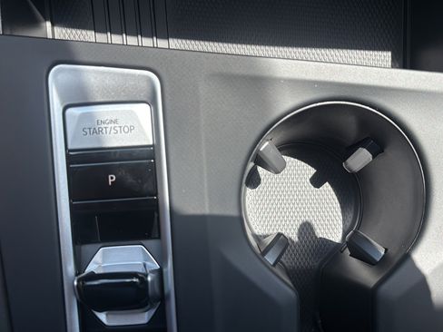 New 2026 Volkswagen Atlas SE FWD image 27