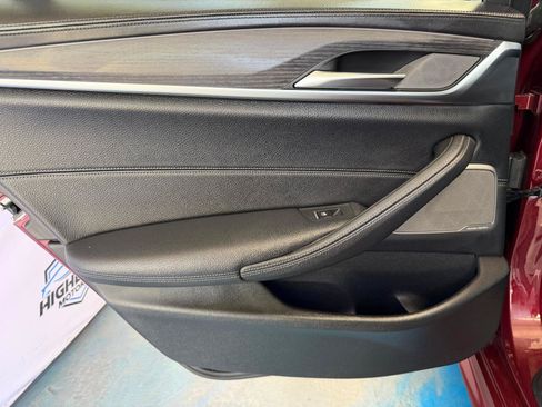 Used 2022 BMW M550i xDrive AWD/4WD image 20