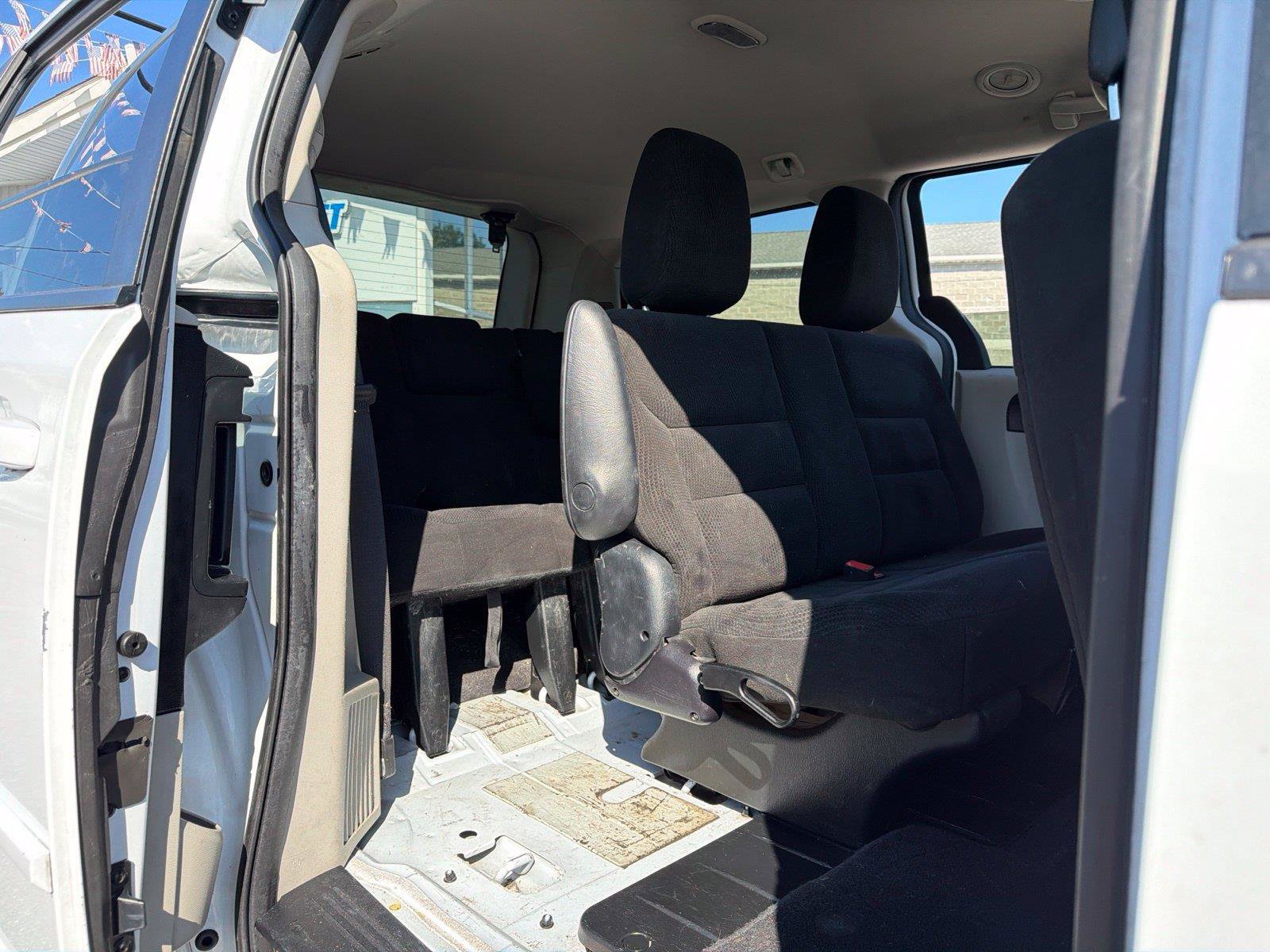 Used 2017 Dodge Grand Caravan SE w/ Power Window Group FWD image 15