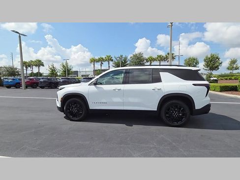 New 2026 Chevrolet Traverse LT w/ Midnight/Sport Edition FWD image 24