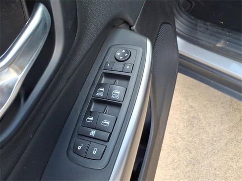 Used 2021 Jeep Cherokee Latitude image 20