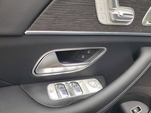 New 2026 Mercedes-Benz GLS 450 4MATIC image 15