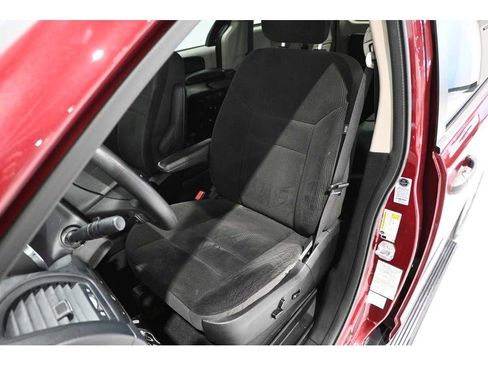 Used 2019 Dodge Grand Caravan SE FWD image 14
