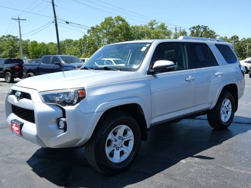 Used 2015 Toyota 4Runner SR5 Premium w/ Four Season Floor Mat Package AWD/4WD image 9