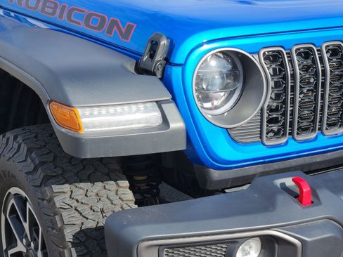 Used 2025 Jeep Wrangler Unlimited Rubicon image 10