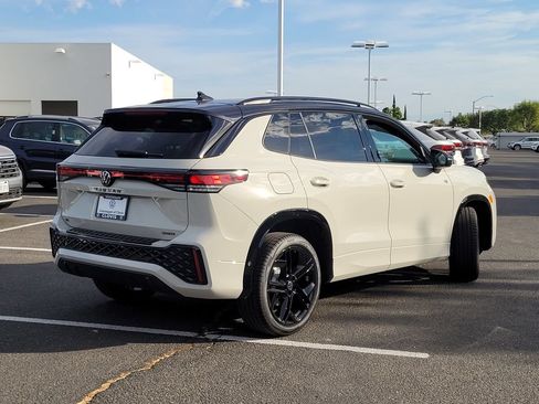 New 2026 Volkswagen Tiguan SE R-Line AWD/4WD image 5
