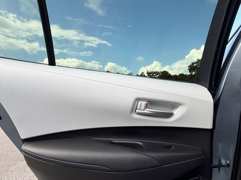 Used 2022 Toyota Corolla SE FWD image 12