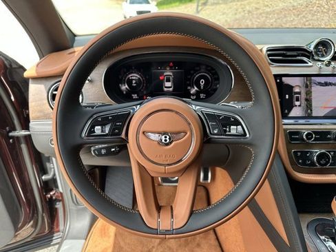 New 2024 Bentley Bentayga image 4