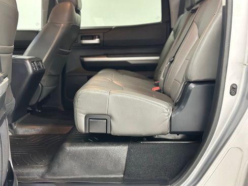 Used 2017 Toyota Tundra SR5 w/ SR5 Upgrade Package image 20