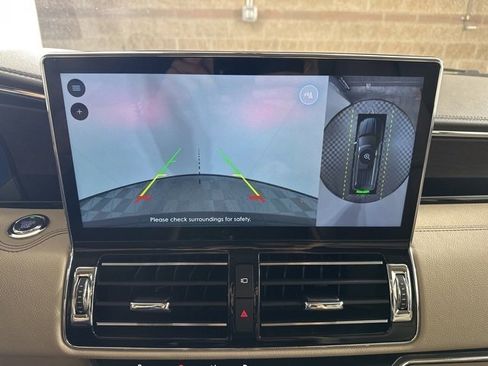 New 2024 Lincoln Navigator L Reserve image 29