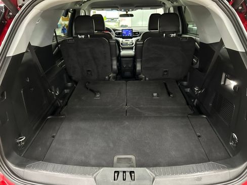Certified 2024 Ford Explorer XLT w/ Equipment Group 202A AWD/4WD image 28