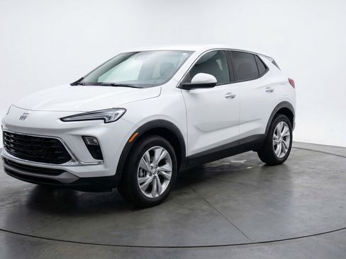 Used 2025 Buick Encore GX Preferred FWD image 3