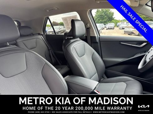 Used 2025 Kia Niro EX FWD image 44