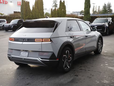 Used 2024 Hyundai Ioniq 5 SEL image 6