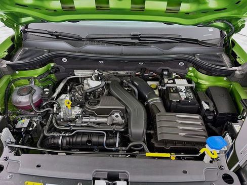 New 2026 Volkswagen Taos SE FWD image 29