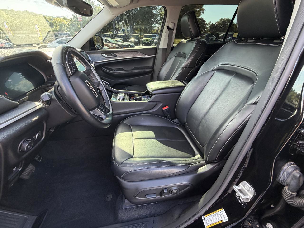 Used 2021 Jeep Grand Cherokee L Limited AWD/4WD image 15