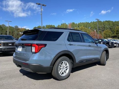 New 2026 Ford Explorer Active image 3
