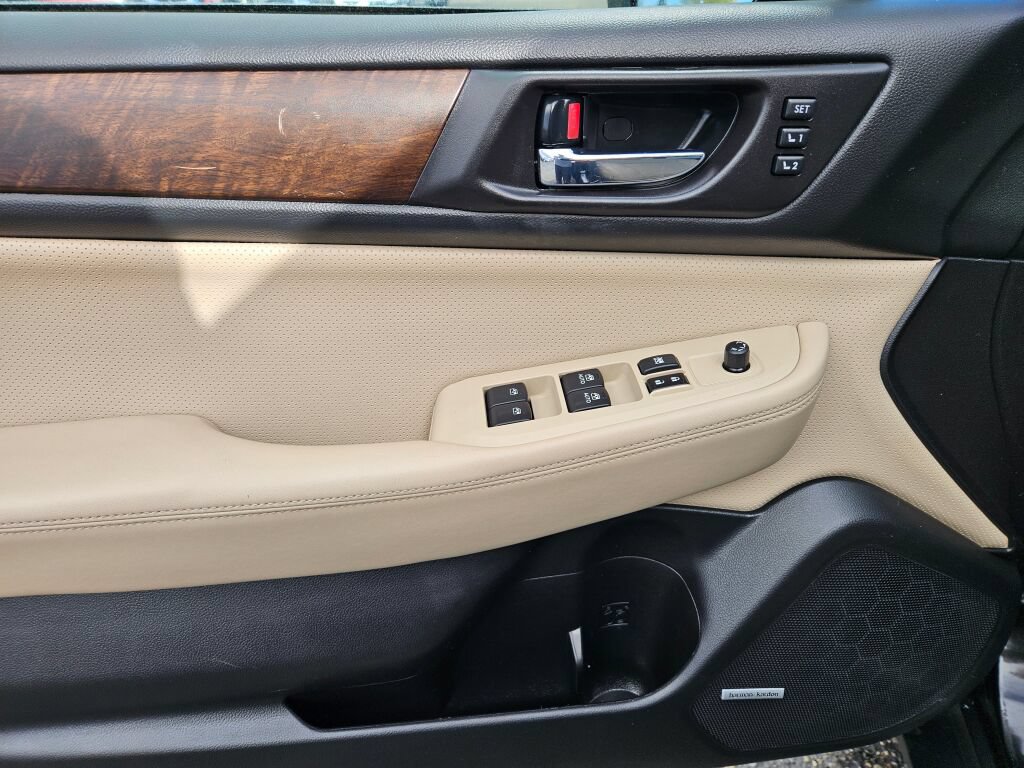 Used 2017 Subaru Outback 2.5i Limited AWD/4WD image 19