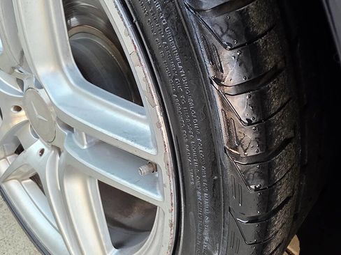 Used 2010 Mercedes-Benz C 300 Sedan image 21