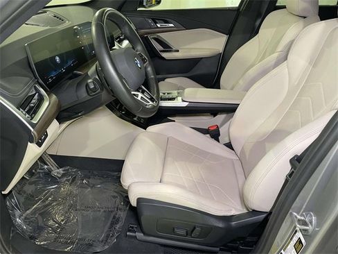 Used 2023 BMW X1 xDrive28i w/ M Sport Package image 5
