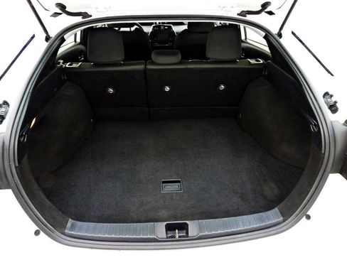 Used 2019 Toyota Prius LE FWD image 13