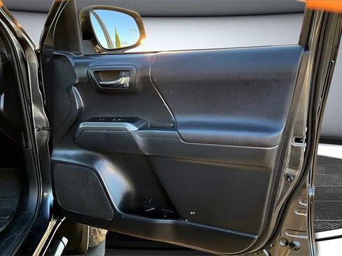 Used 2023 Toyota Tacoma TRD Off-Road w/ Technology Package image 27