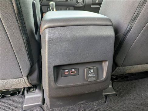 Used 2023 Nissan Frontier PRO-4X w/ Pro Convenience Package AWD/4WD image 17