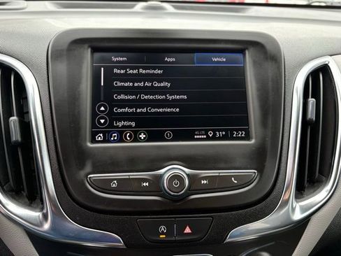 Used 2024 Chevrolet Equinox LT image 19