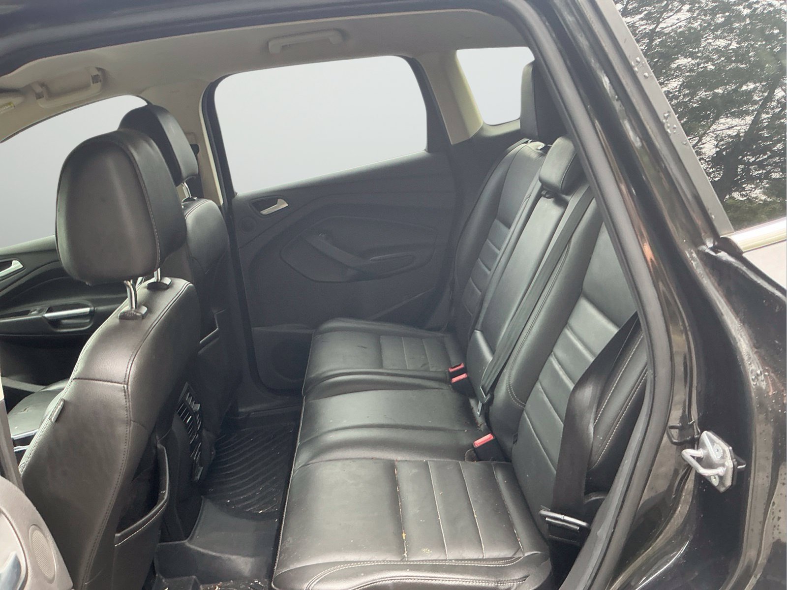 Used 2015 Ford Escape Titanium w/ Equipment Group 301A FWD image 11