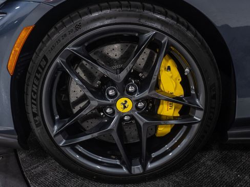 Used 2025 Ferrari Roma Spider image 36