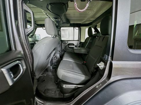 Used 2023 Jeep Wrangler Unlimited AWD/4WD image 25