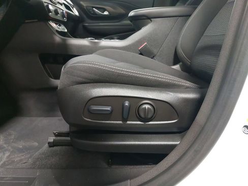 Used 2023 GMC Terrain SLE w/ Driver Convenience Package image 54