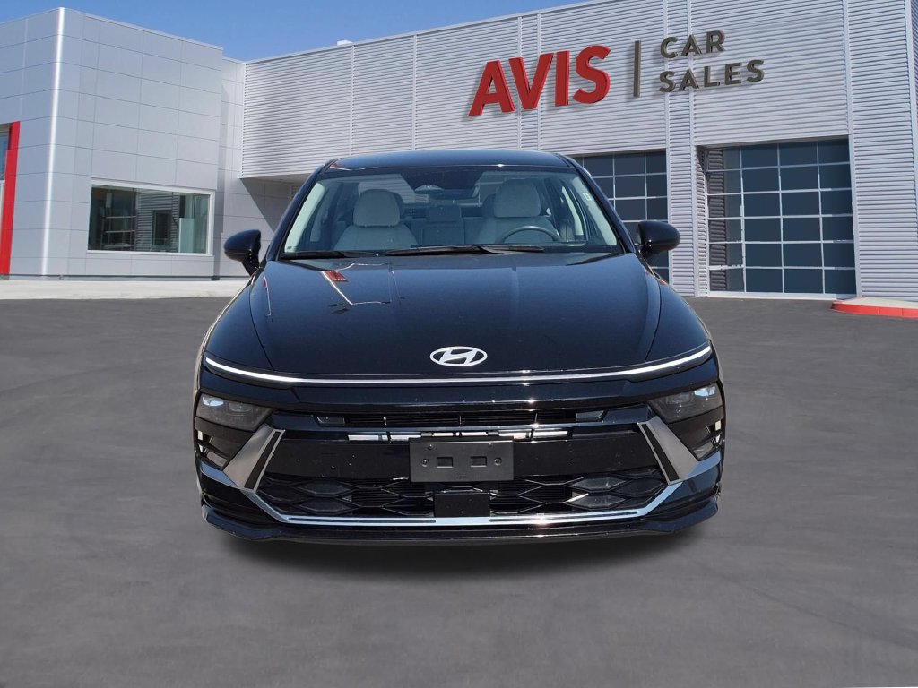 Used 2025 Hyundai Sonata SEL FWD image 2
