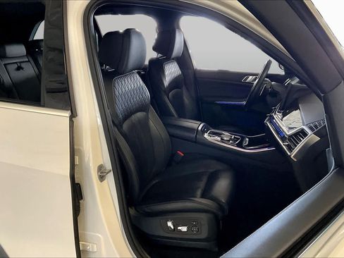 Used 2025 BMW X5 xDrive50e AWD/4WD image 9