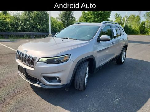 Used 2019 Jeep Cherokee Latitude w/ Popular Appearance Group FWD image 3