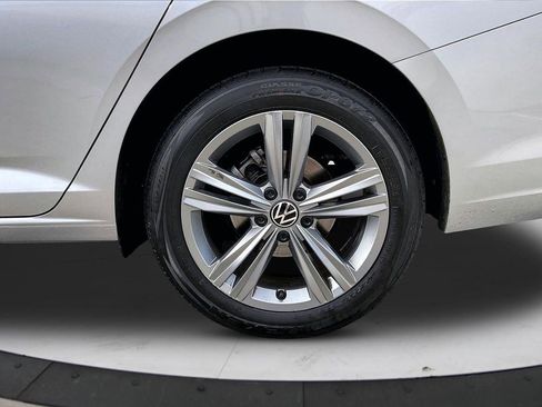 Used 2024 Volkswagen Jetta SE FWD image 35