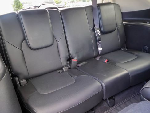 Used 2019 INFINITI QX80 Luxe w/ 22" Wheel Package RWD image 11