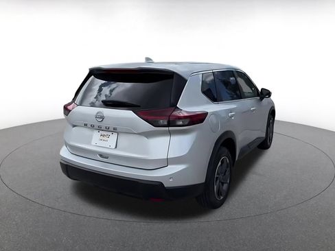 Used 2025 Nissan Rogue SV FWD image 11