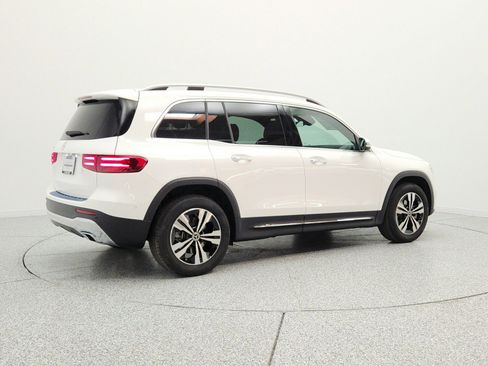 New 2026 Mercedes-Benz GLB 250 image 5